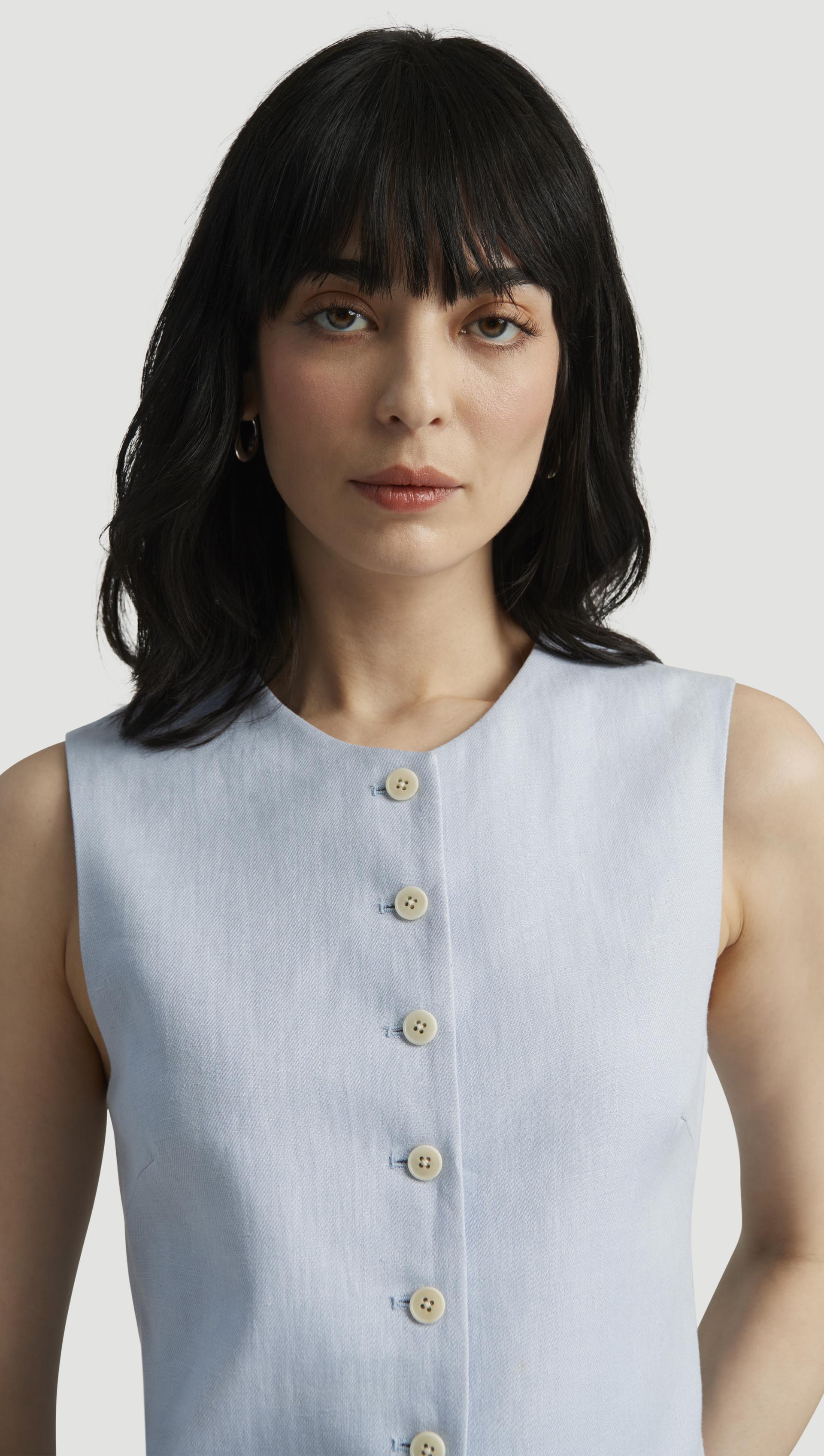 High-Neck Button Waistcoat in Linen Twill | Glacier