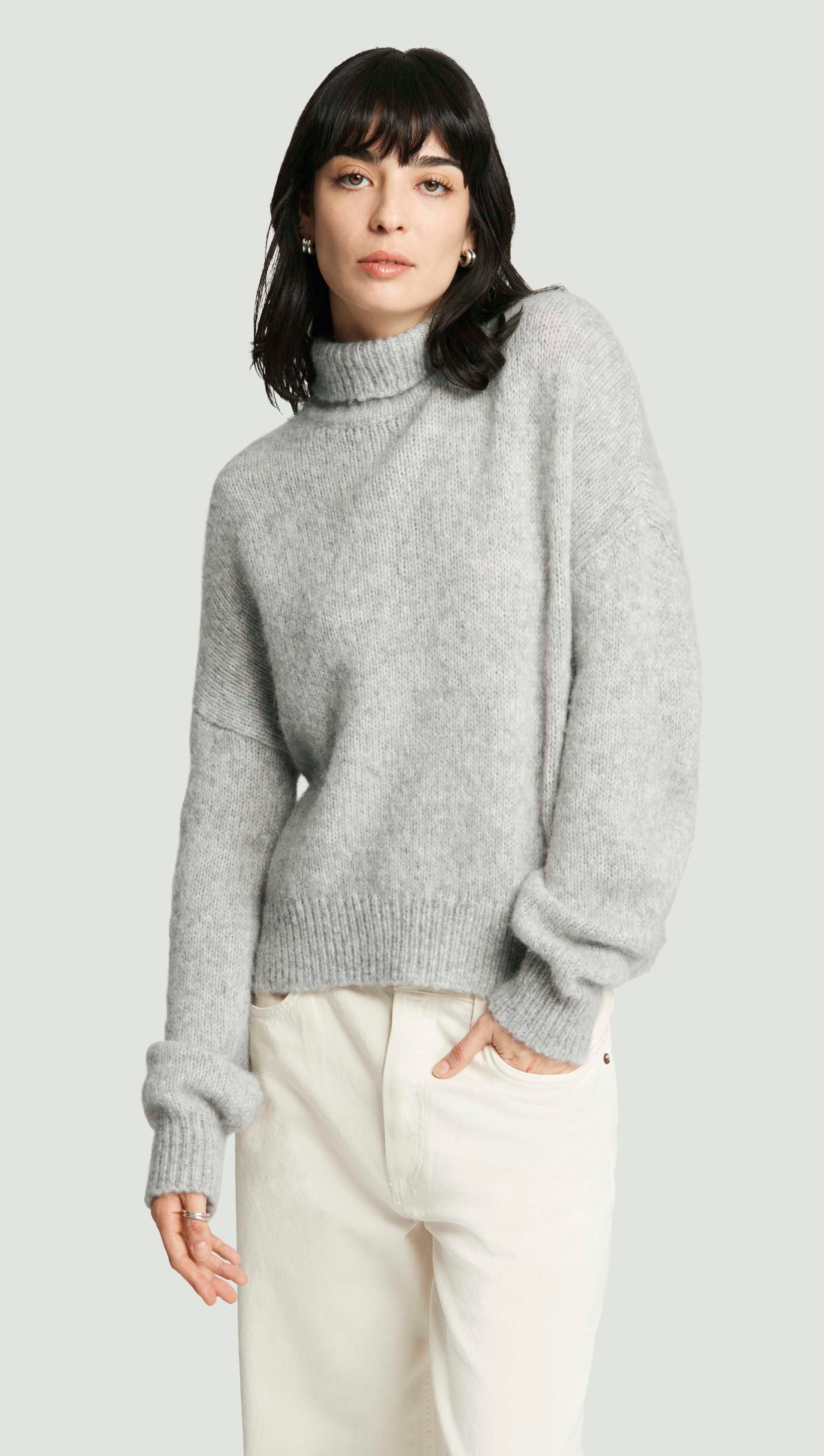 Plush Turtleneck Sweater in Luxe Wool | Heather Grey