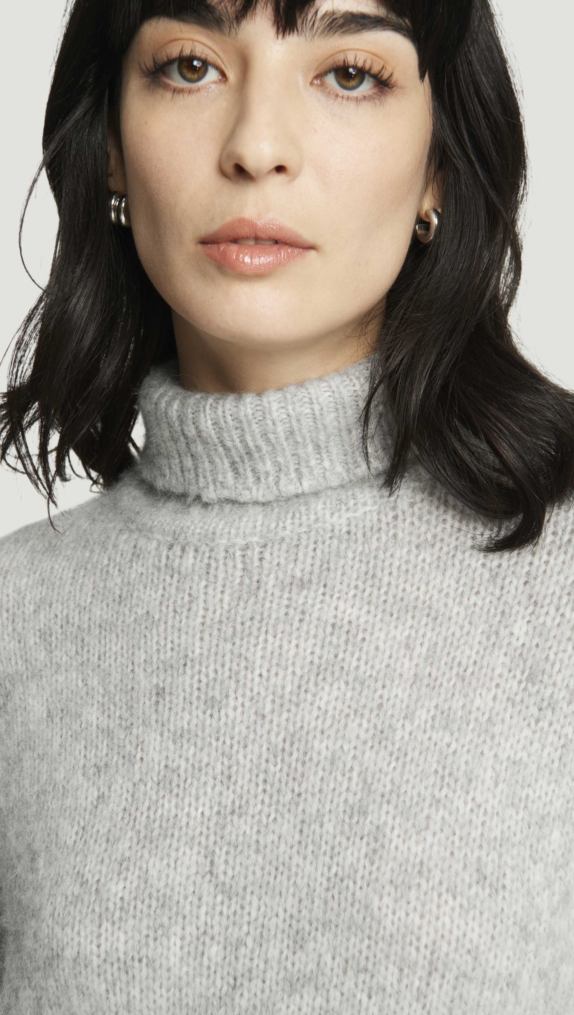 Plush Turtleneck Sweater in Luxe Wool | Heather Grey