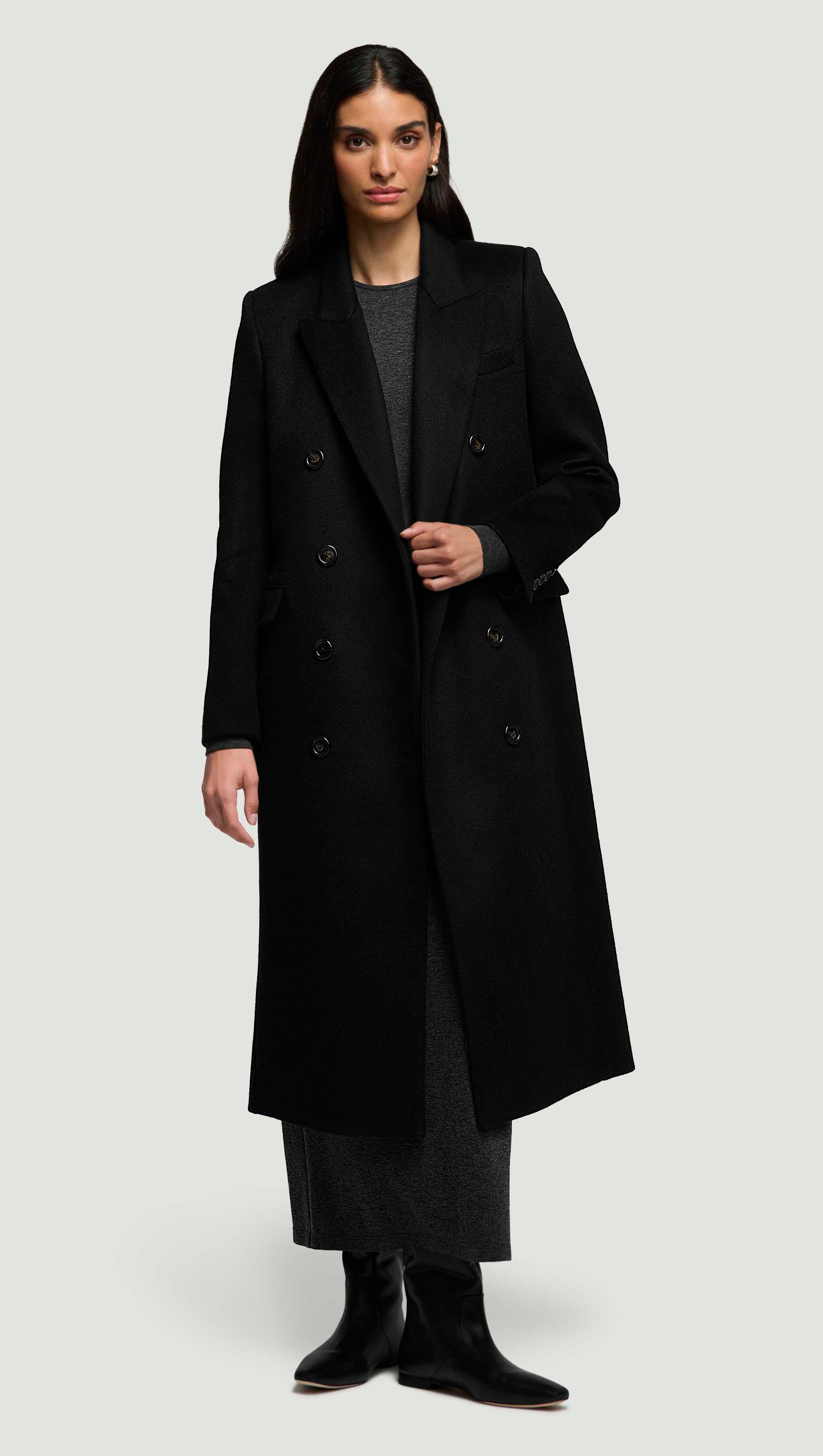 Peak Lapel Coat in Shiny Wool | Black