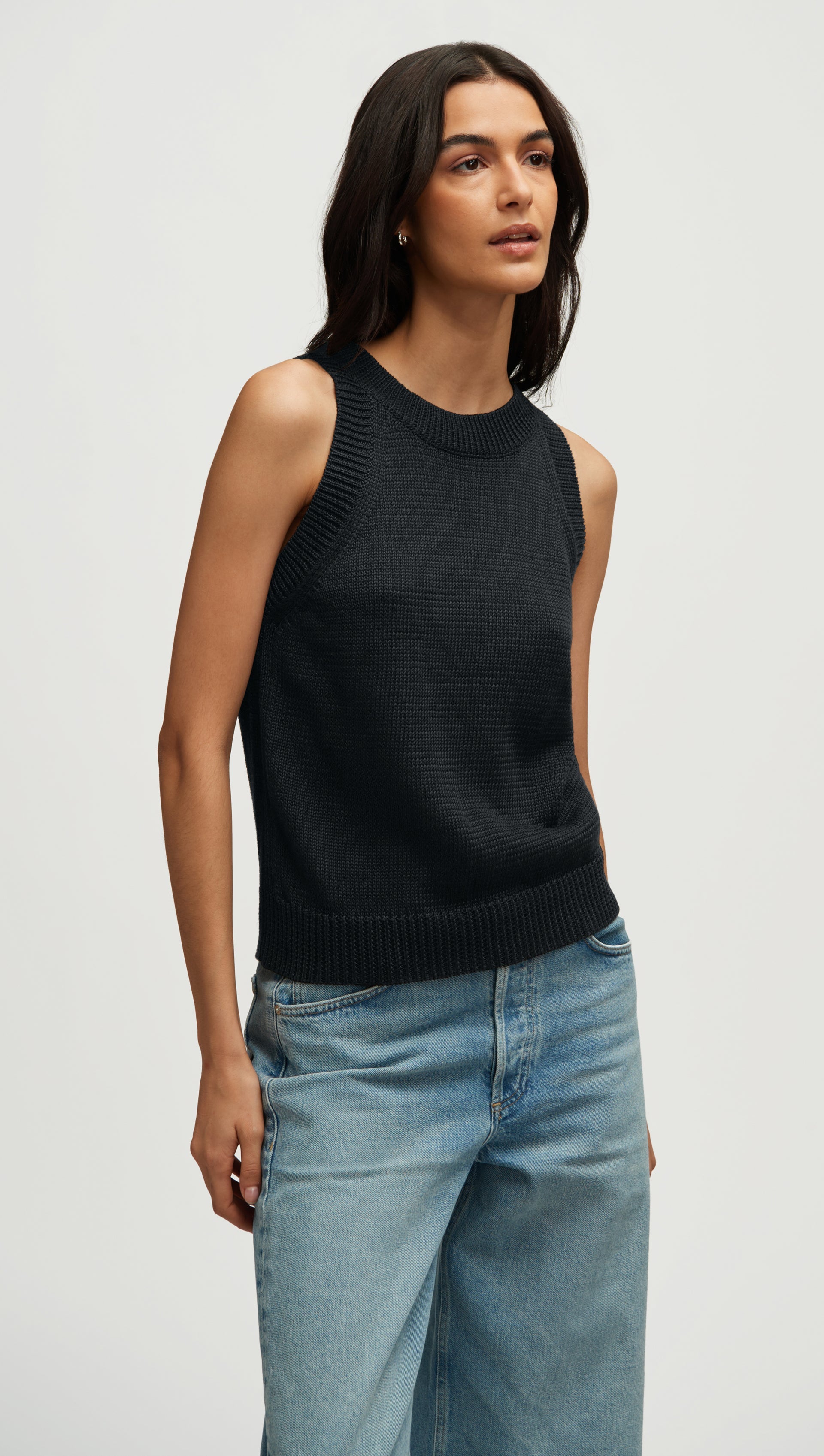 High-Neck Tank in Linen | Black