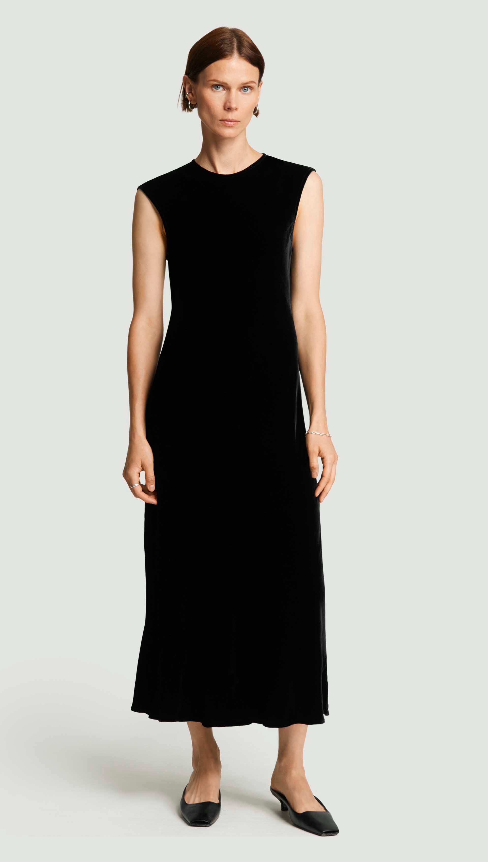 Bias Dress in Velvet | Black