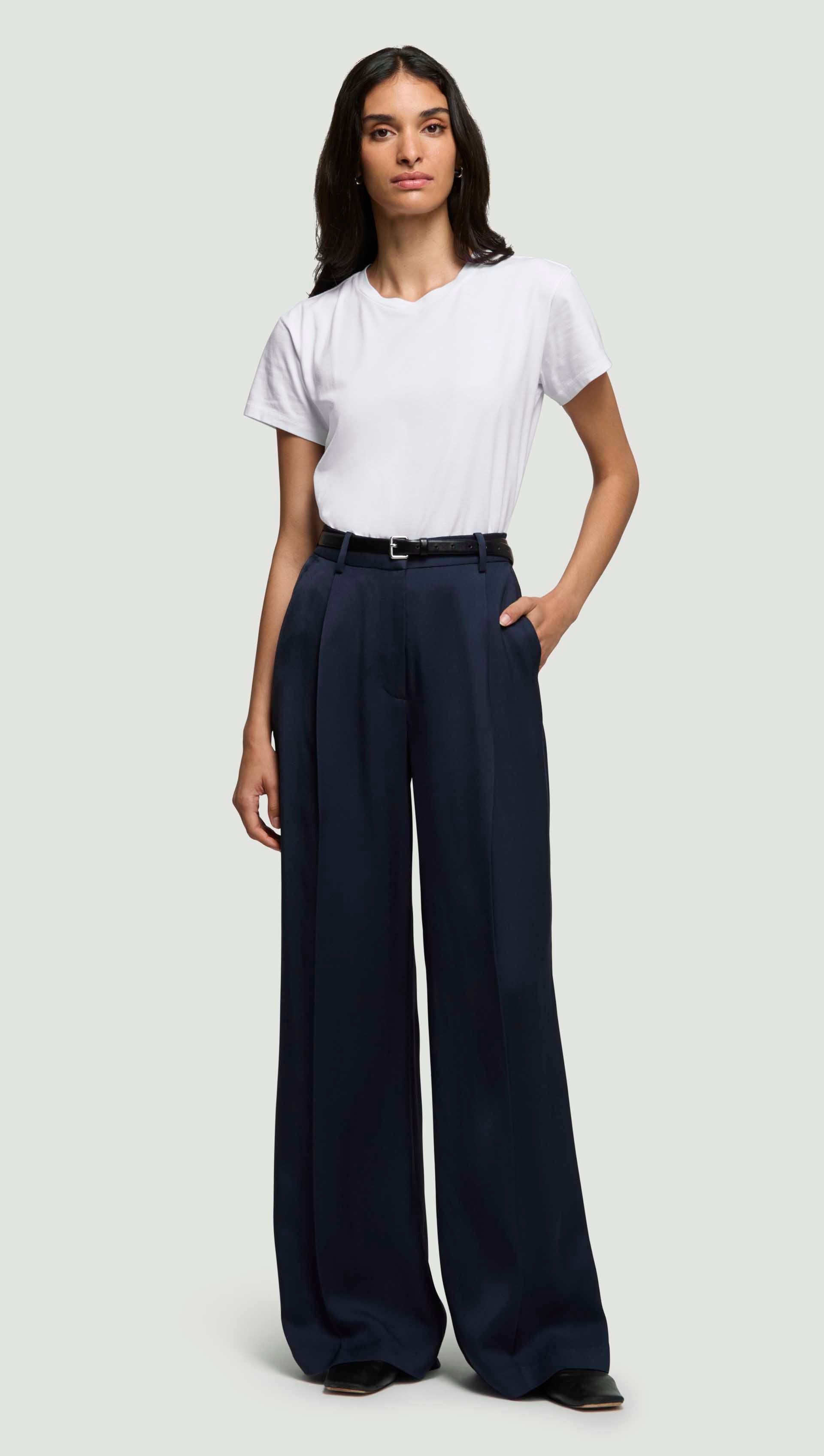 Single Pleat Trouser in Satin Twill | Navy