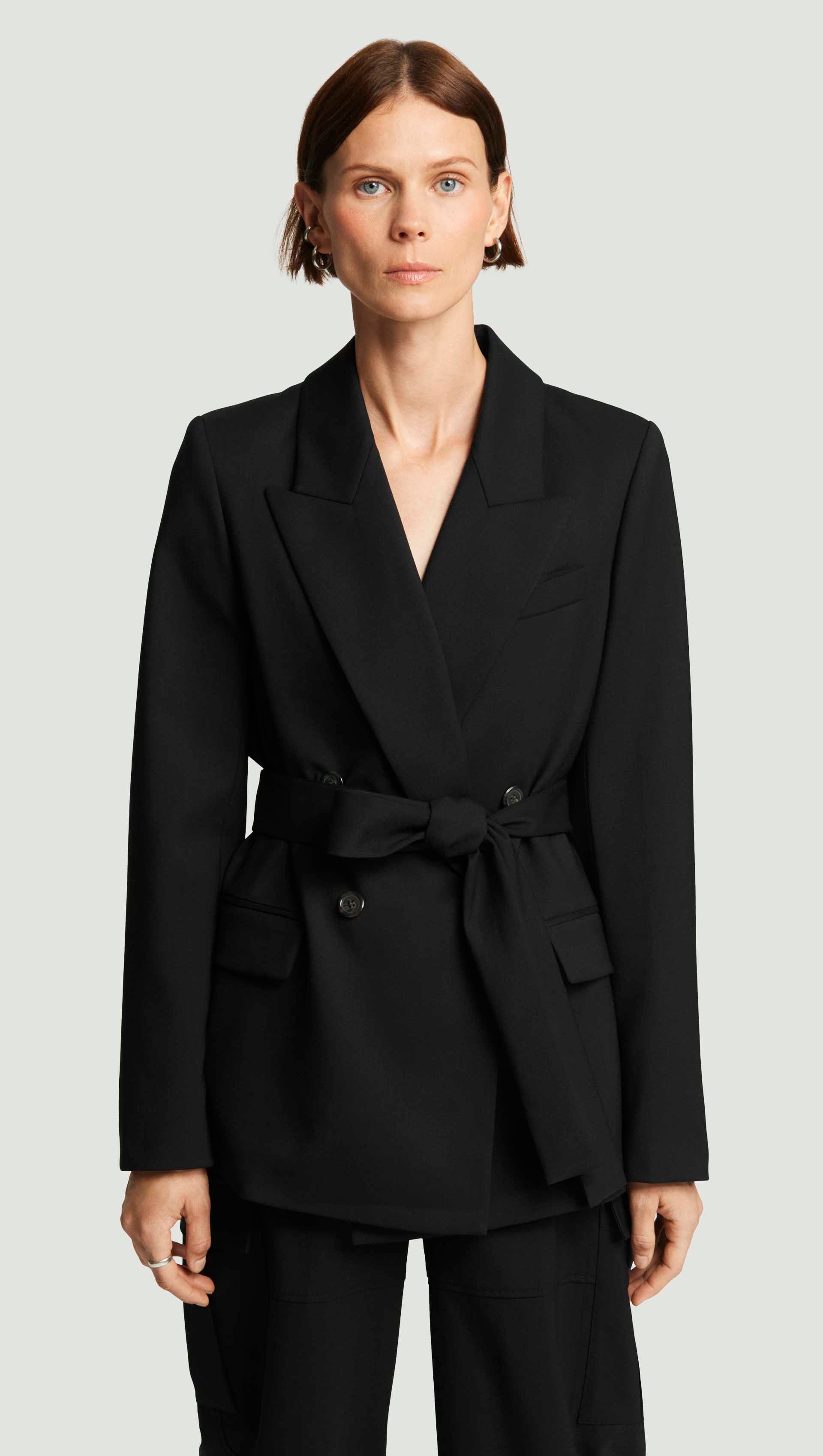 Belted Peak Lapel Blazer in Seasonless Wool | Black