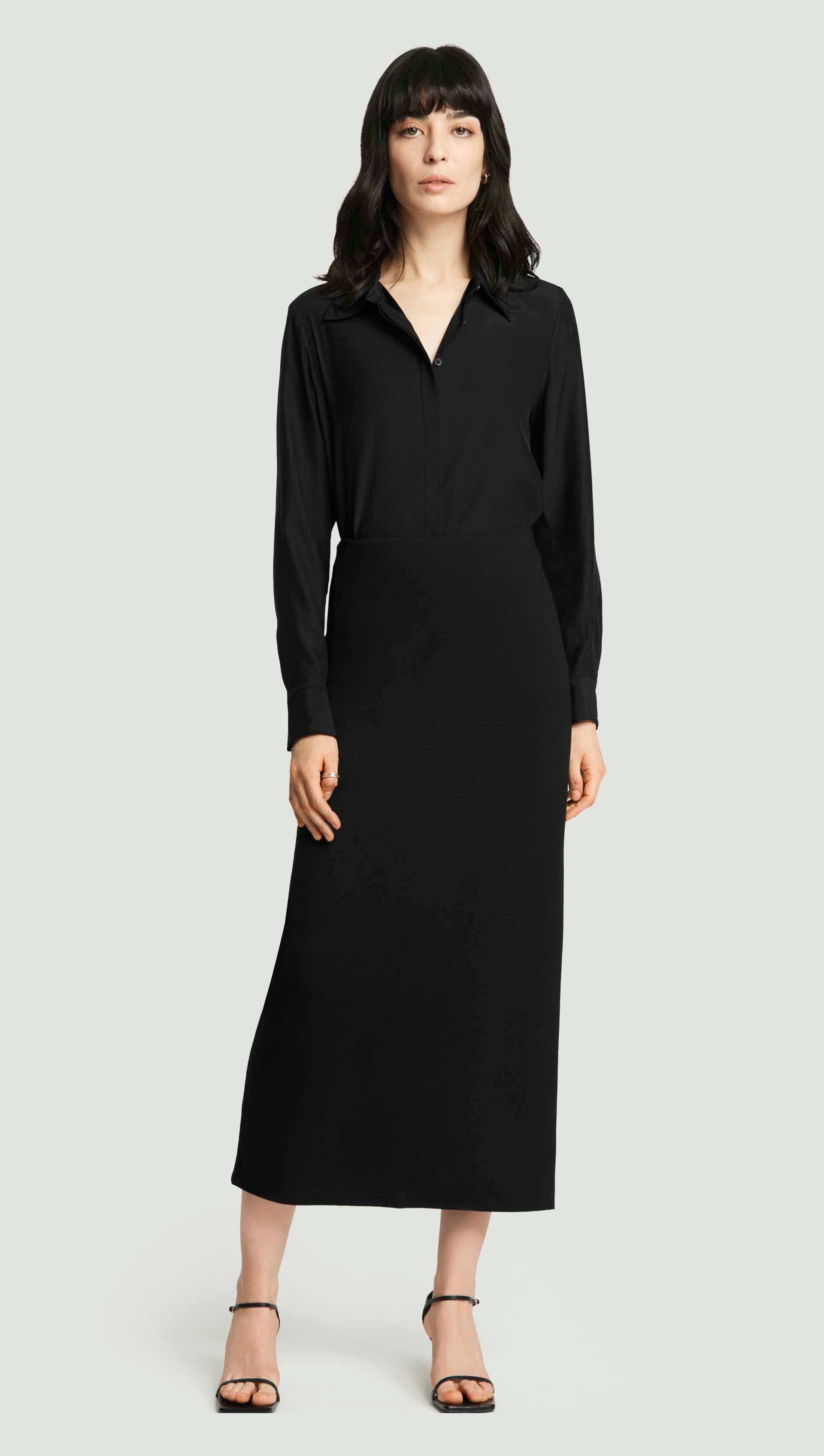 Slim Skirt in Wool Jersey | Black