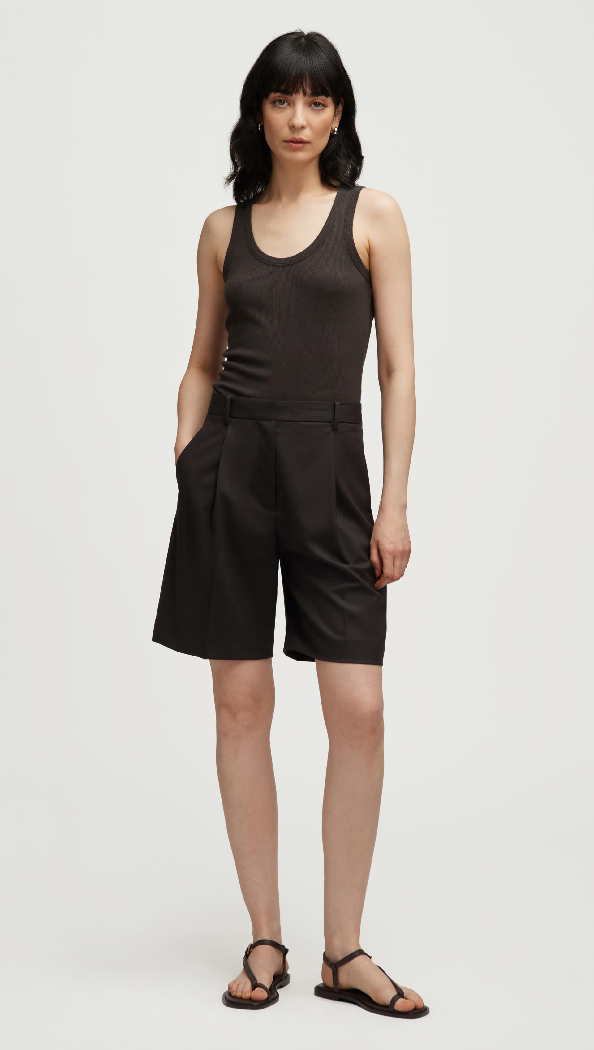 Pleated Shorts in Seasonless Wool | Smoke